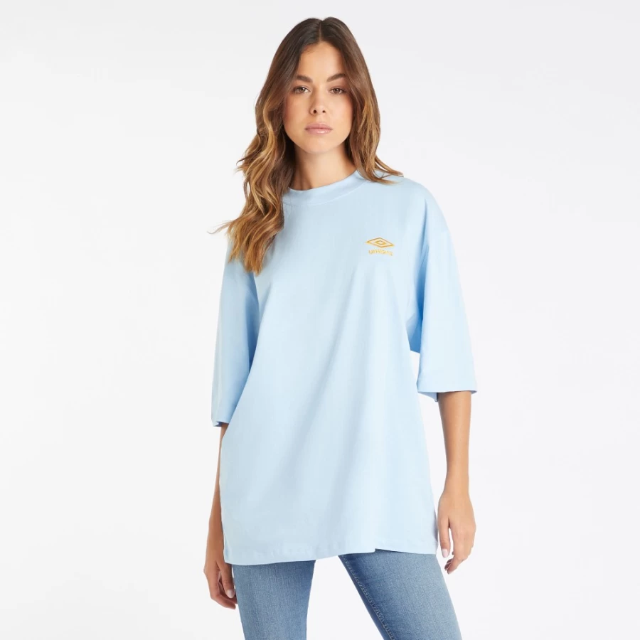 Umbro Women's Core Oversized Tee in Angel Falls & Blazing Orange
