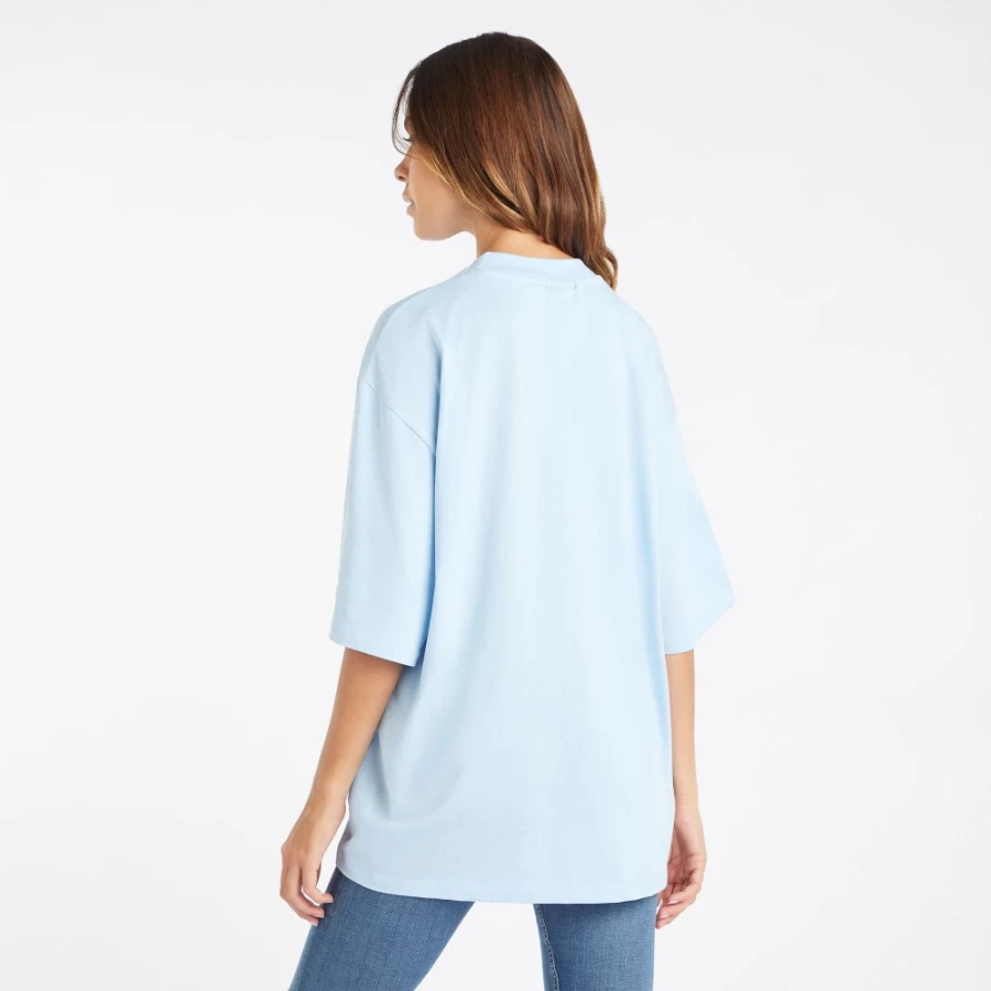 Umbro Women's Core Oversized Tee in Angel Falls & Blazing Orange
