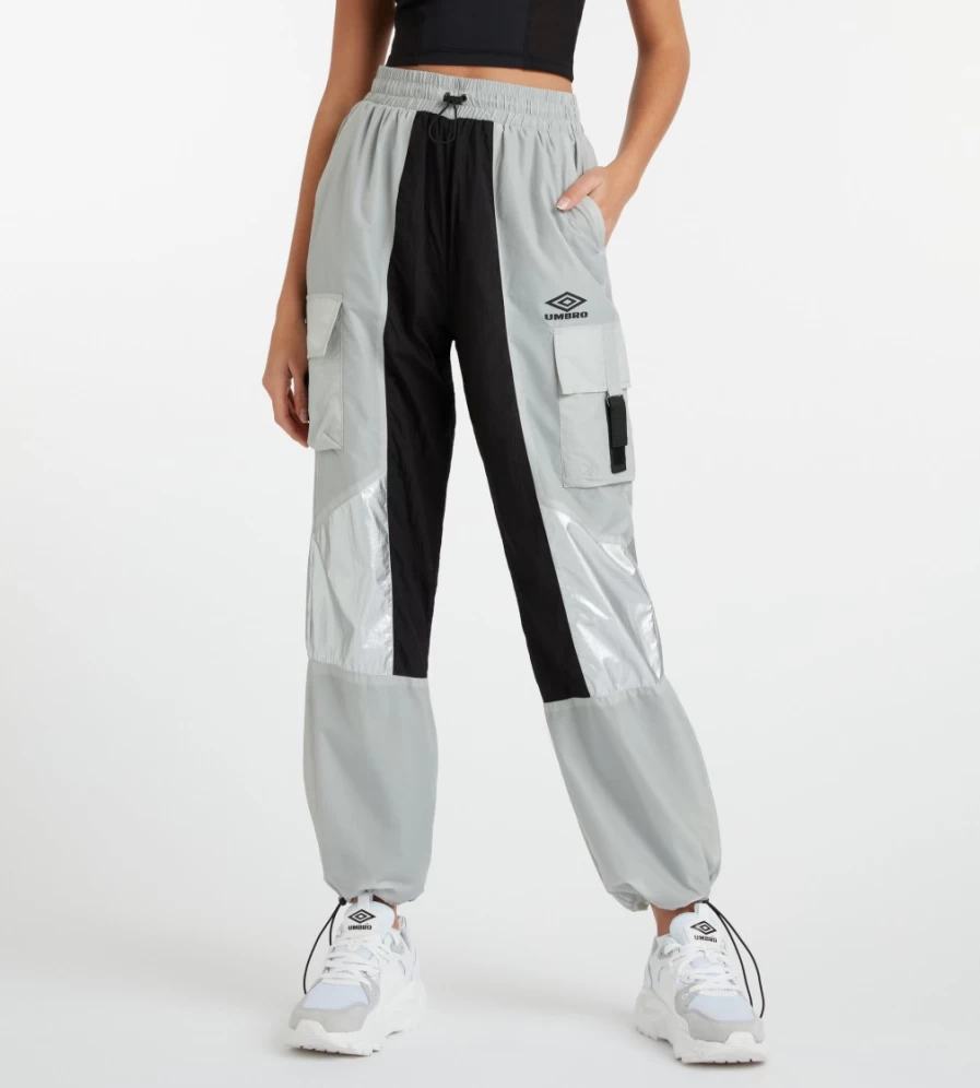 Umbro Women's Reflective Tech Pant in Mist/Black - High-Visibility Running Trousers