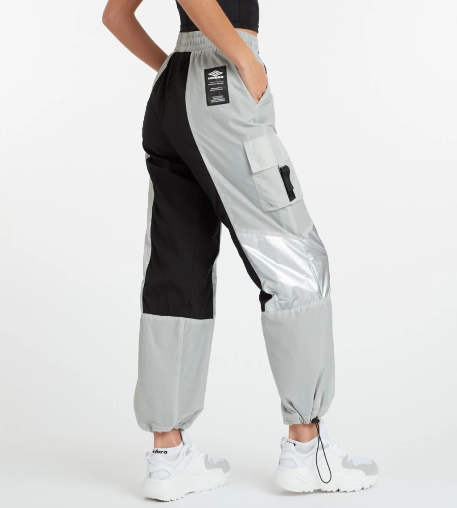 Umbro Women's Reflective Tech Pant in Mist/Black - High-Visibility Running Trousers