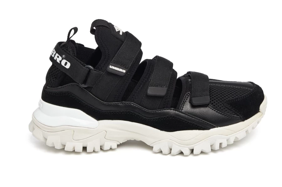 Umbro Fiera Women's Black & White Sneakers for Running & Casual Wear