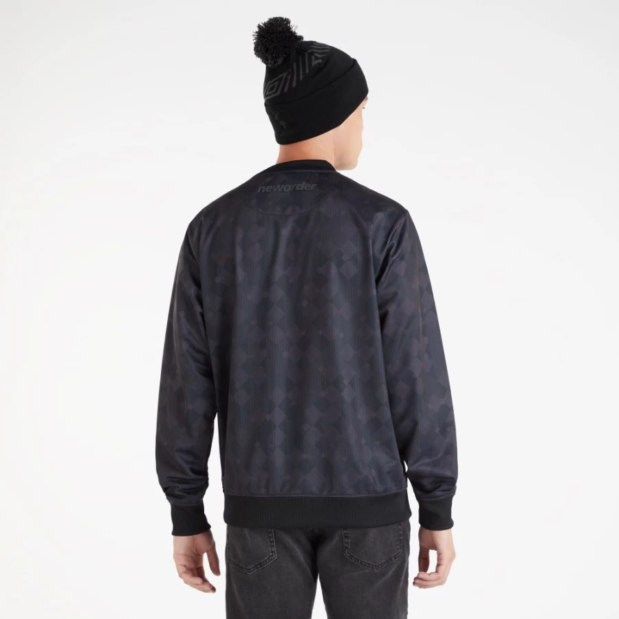Umbro Men's Blackout Sweatshirt - Black / Black Athletic Pullover