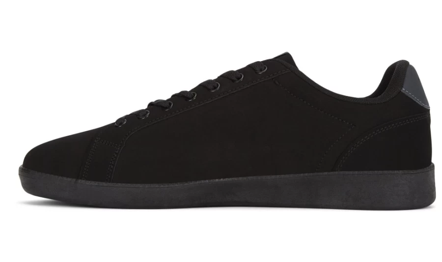 Umbro Men's Classic Cup Perf Trainers in Black & Grey - Retro Football Shoes