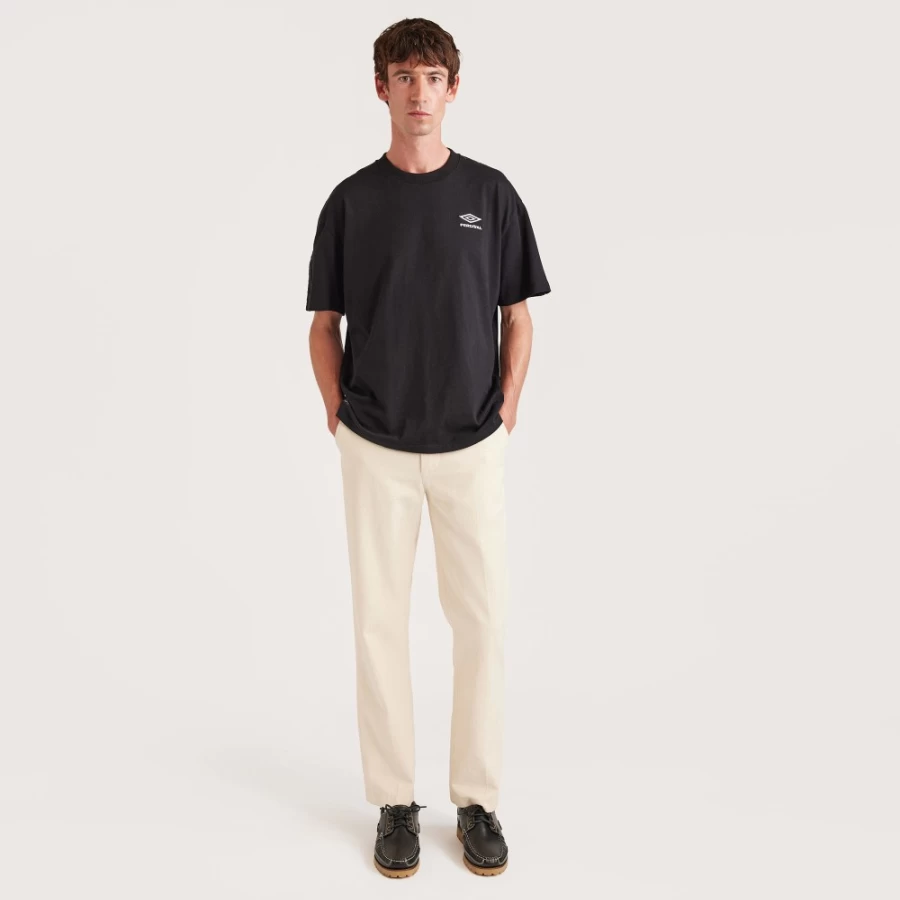 Umbro Men's Black Percival Off-Field Training Tee - Football Practice Top