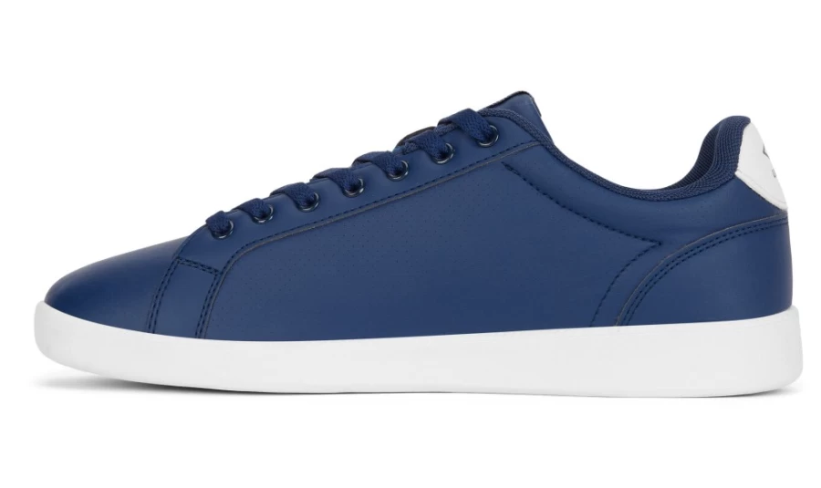 Umbro Men's Classic Cup Perf Trainers in Navy & White - Retro Football Shoes